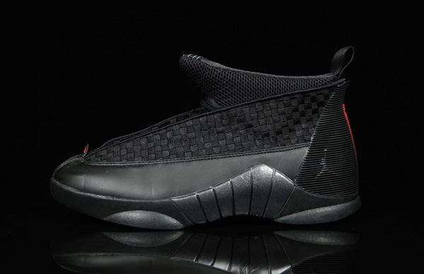 Air Jordan 15 āBredā