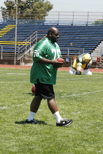 Antone Davis