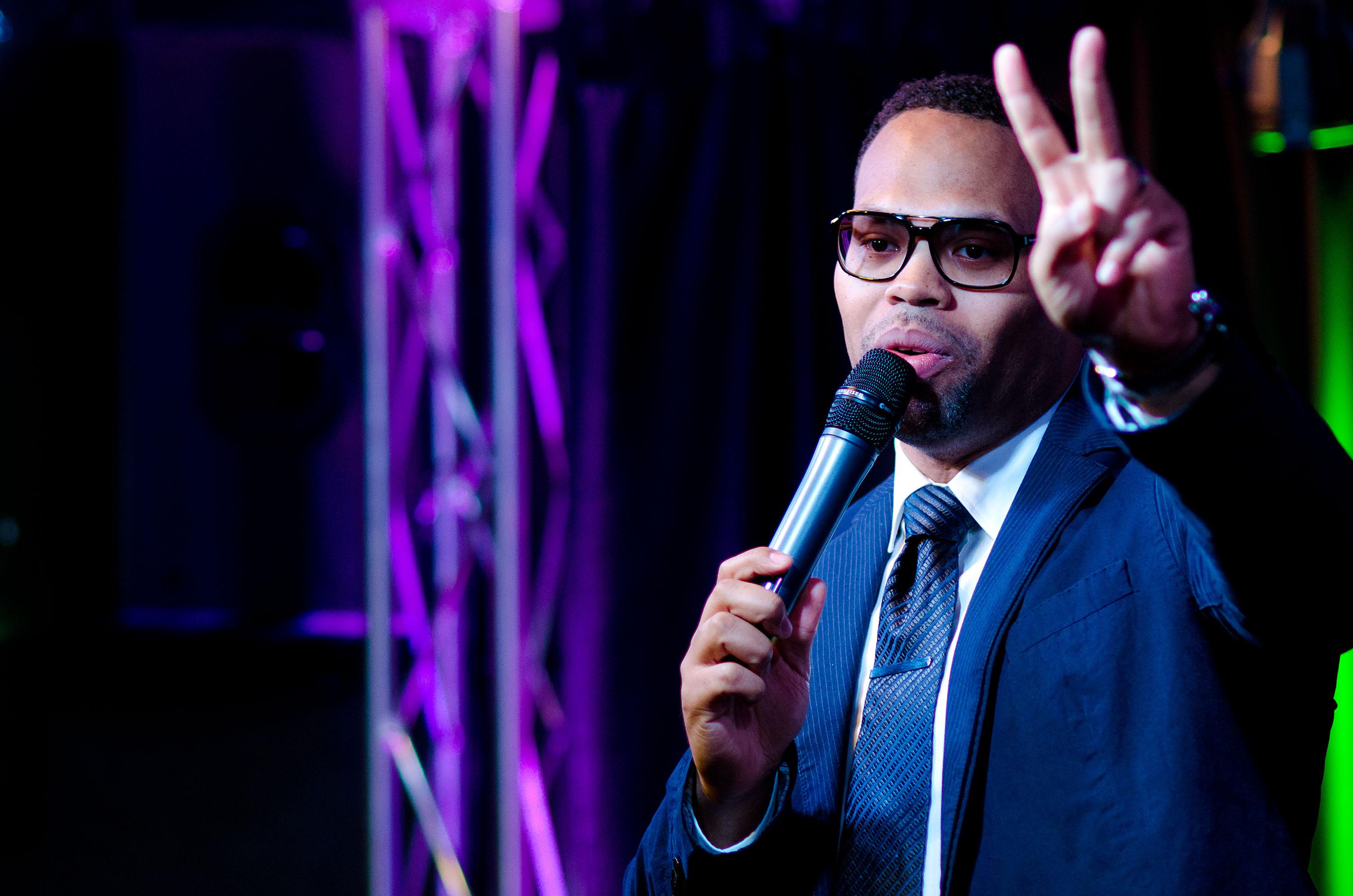 Eric Roberson Visits WDAS