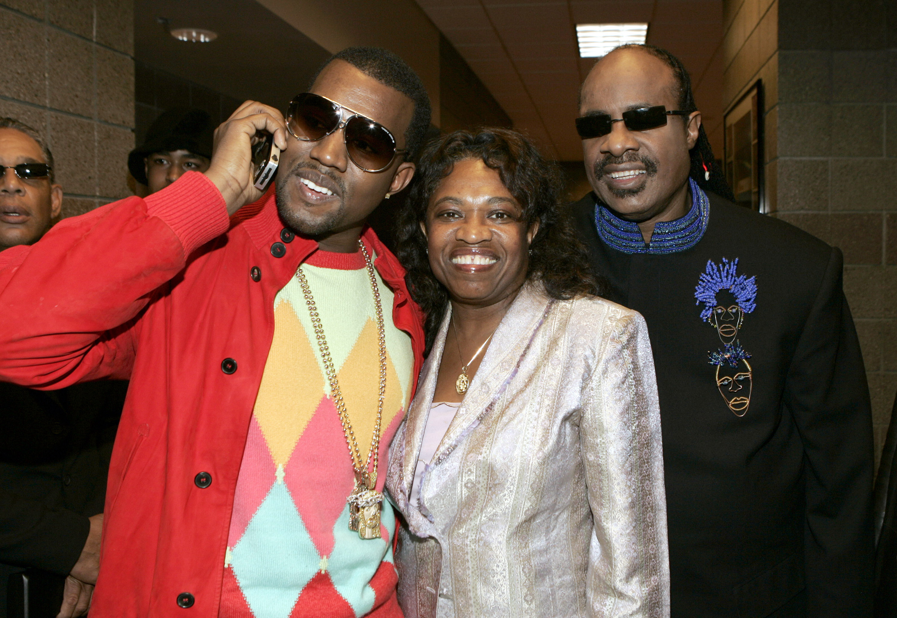 2004 Billboard Music Awards - Backstage and Audience