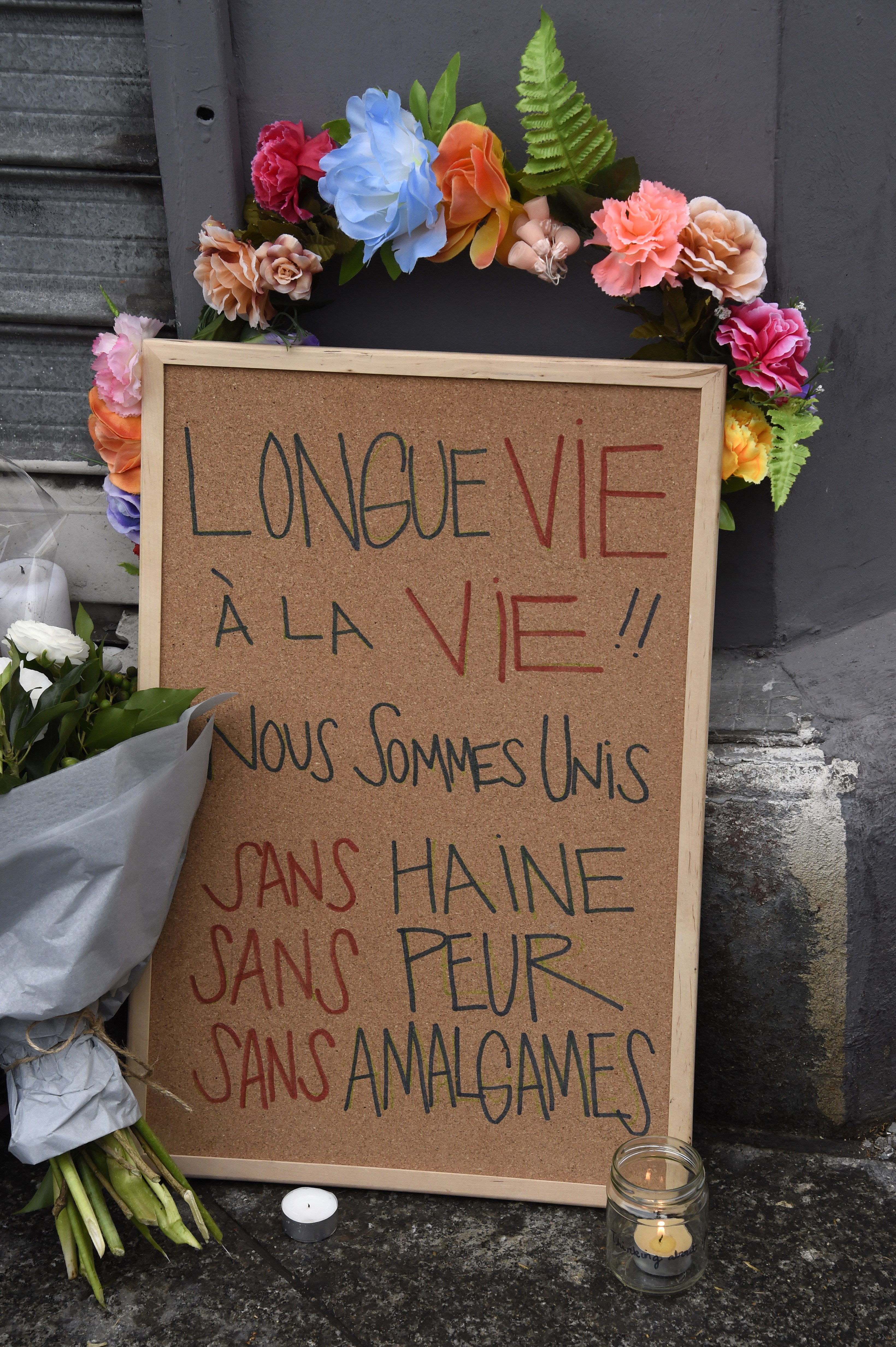 Paris terror attacks - scene