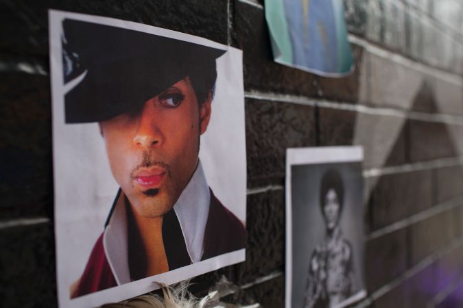 Minneapolis Area Mourns Death Of Native Son Prince